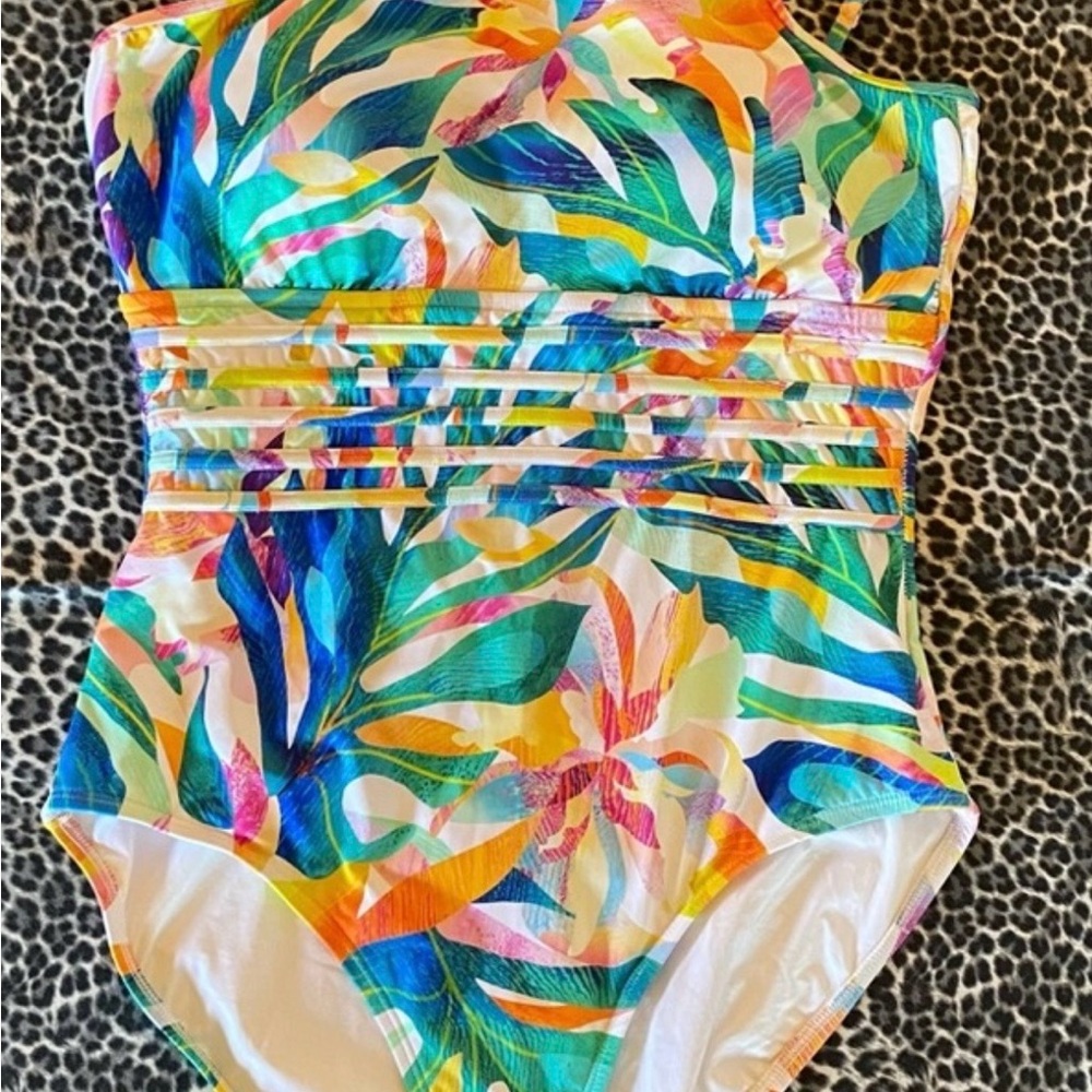 LA BLANCA One-Shoulder Multicolor Floral Swim Suit